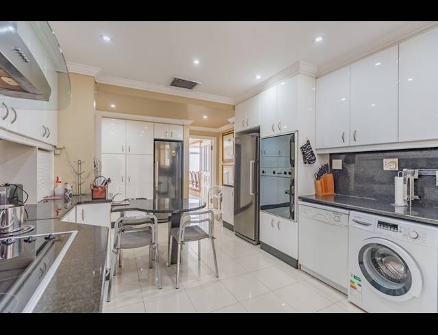 3 BEDROOM APARTMENT FOR SALE IN MORNINGSIDE